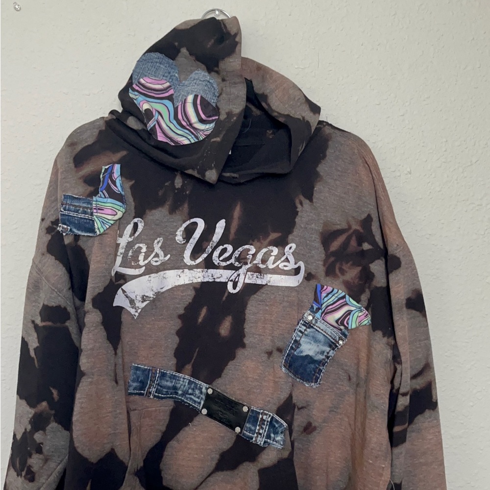 Vegas patch hoodie